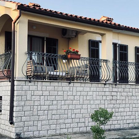 Apartman Ostrea *** Bale Kültér fotó